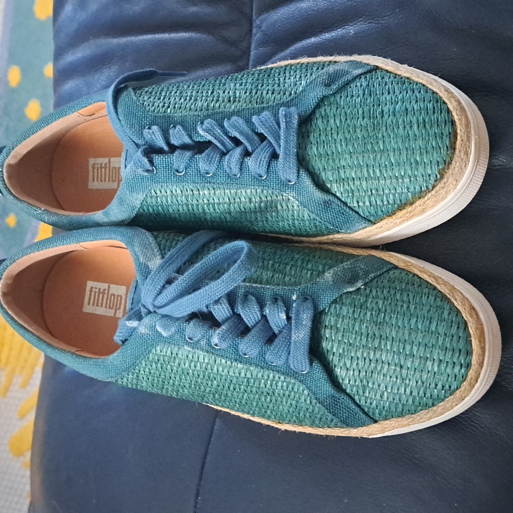 EUC FitFlop Rally Basket Weave Raffia Canvas Fashion Sneaker Lace-Up Blue Size 7
